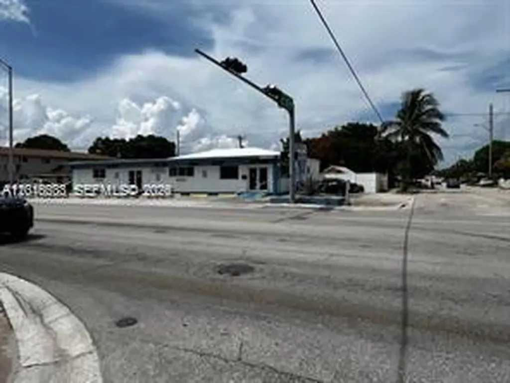 918 E 2nd Avenue Hialeah FL 33010