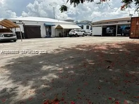918 E 2nd Avenue Hialeah FL 33010