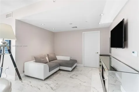 3951 S Ocean Drive Hollywood FL 33019