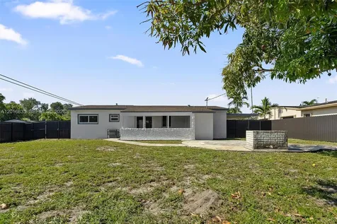 2741 NW 172nd Terrace Miami Gardens FL 33056