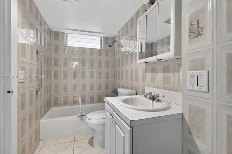 2905 Point East Drive Aventura FL 33160
