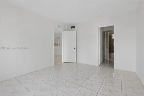 2905 Point East Drive Aventura FL 33160