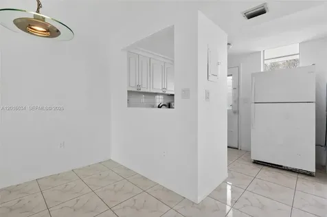 2905 Point East Drive Aventura FL 33160