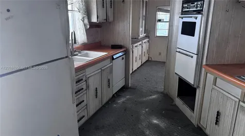 2110 SW 51st Place Dania Beach FL 33312