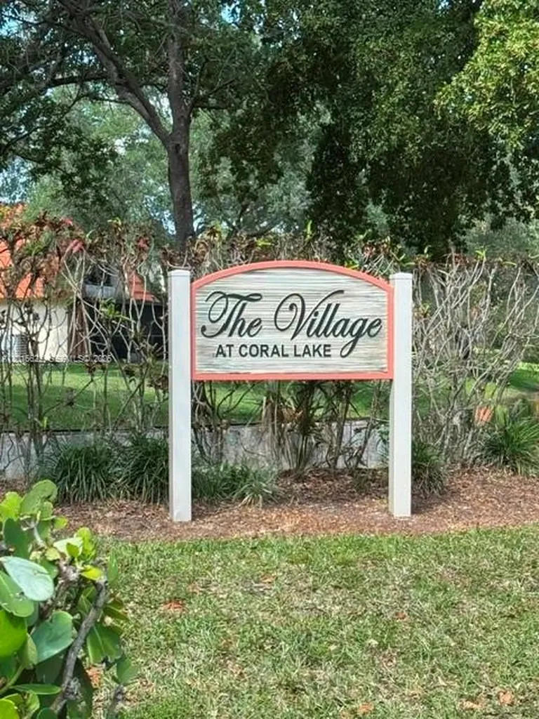 8172 S Coral Circle North Lauderdale FL 33068