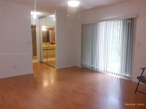 8172 S Coral Circle North Lauderdale FL 33068