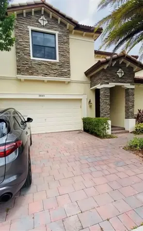 9845 NW 86th Terrace Doral FL 33178