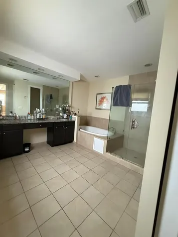 9845 NW 86th Terrace Doral FL 33178