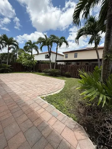 9845 NW 86th Terrace Doral FL 33178