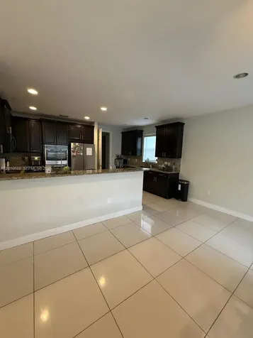 9845 NW 86th Terrace Doral FL 33178