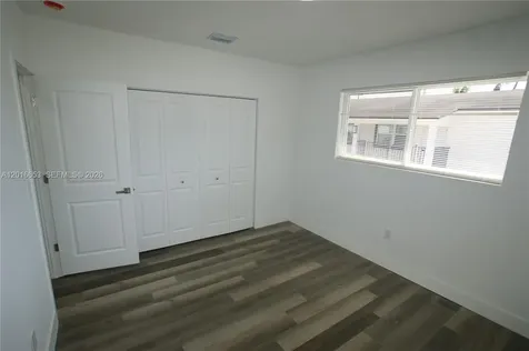 59 E 14th Street Hialeah FL 33010