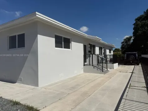 59 E 14th Street Hialeah FL 33010