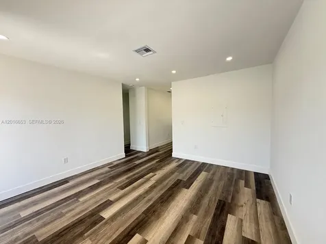 59 E 14th Street Hialeah FL 33010
