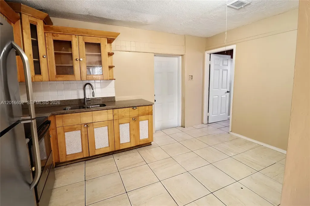 2001 NE 1st Avenue Pompano Beach FL 33060