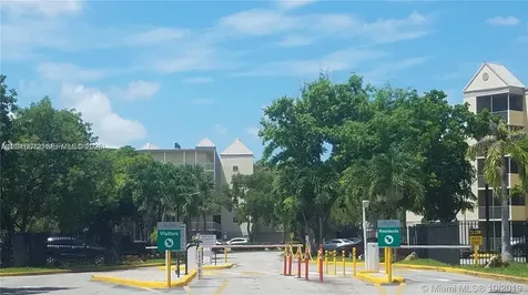 8245 Lake Drive Doral FL 33166