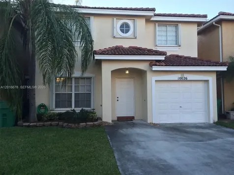 10026 SW 162nd Path Miami FL 33196