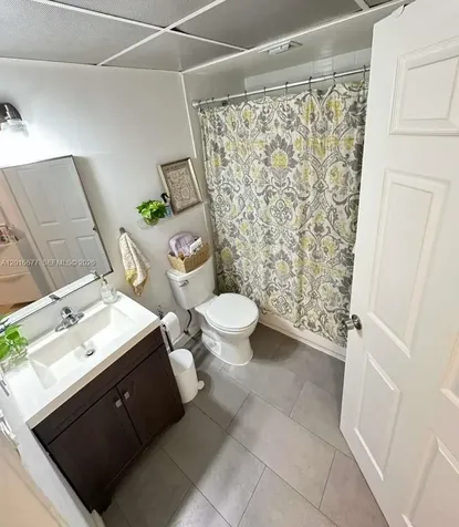 8290 Lake Drive Doral FL 33166
