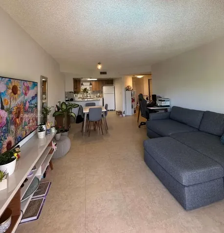 8290 Lake Drive Doral FL 33166