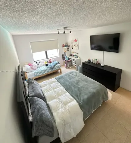 8290 Lake Drive Doral FL 33166