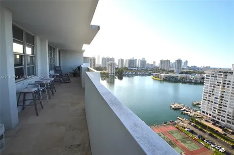 2780 NE 183rd Street Aventura FL 33160