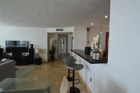 2780 NE 183rd Street Aventura FL 33160