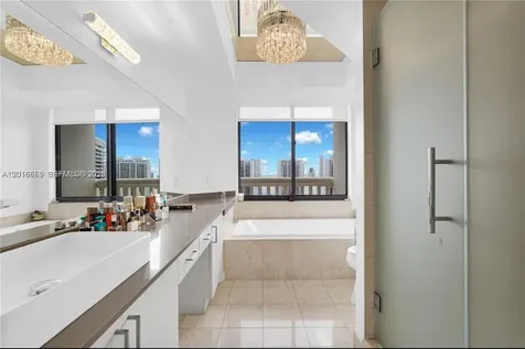 1000 W Island Boulevard Aventura FL 33160
