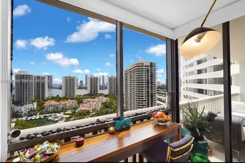 1000 W Island Boulevard Aventura FL 33160