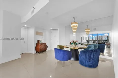 1000 W Island Boulevard Aventura FL 33160