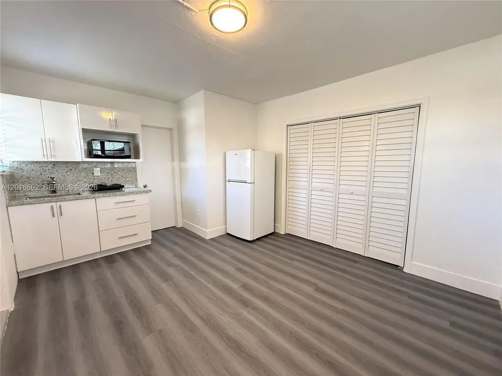 155 SW 71st Avenue Miami FL 33144