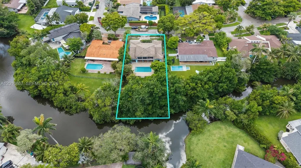 20021 NE 25th Avenue Miami FL 33180