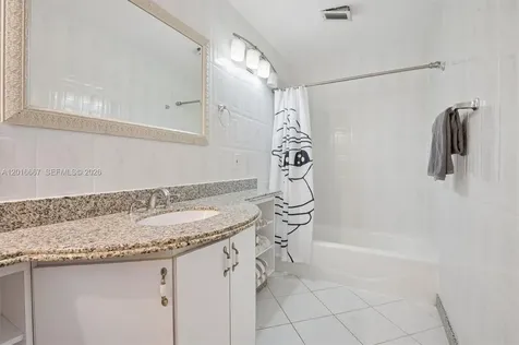 20021 NE 25th Avenue Miami FL 33180