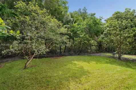 20021 NE 25th Avenue Miami FL 33180