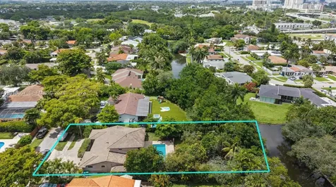 20021 NE 25th Avenue Miami FL 33180