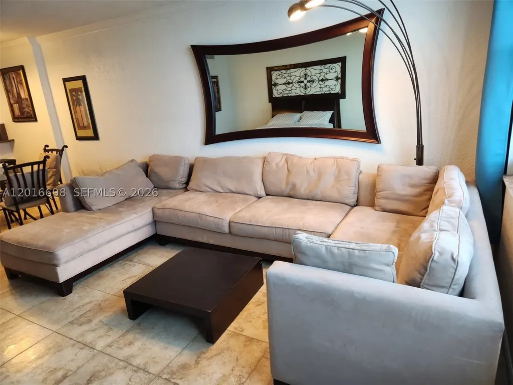 2501 S Ocean Drive Hollywood FL 33019