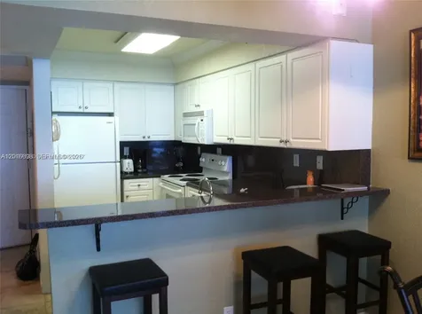 2501 S Ocean Drive Hollywood FL 33019