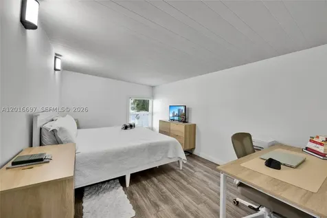 2148 SW 52nd Street Dania Beach FL 33312