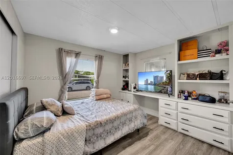 2148 SW 52nd Street Dania Beach FL 33312