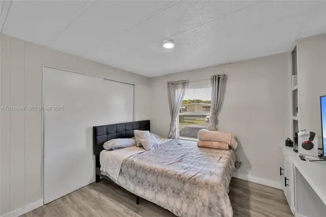 2148 SW 52nd Street Dania Beach FL 33312