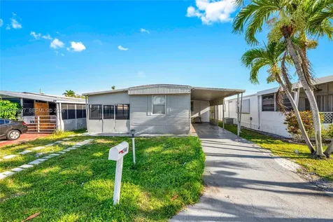 2148 SW 52nd Street Dania Beach FL 33312