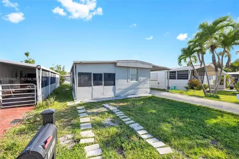 2148 SW 52nd Street Dania Beach FL 33312