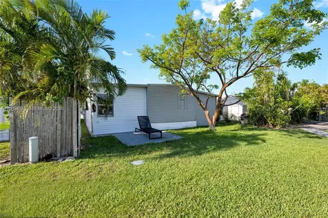 2148 SW 52nd Street Dania Beach FL 33312