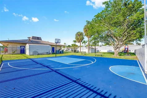 2148 SW 52nd Street Dania Beach FL 33312