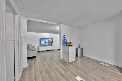 2148 SW 52nd Street Dania Beach FL 33312