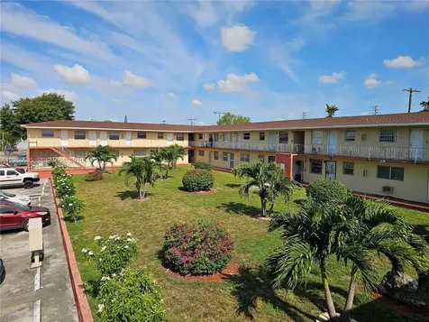 2651 NW 13th Street Miami FL 33125
