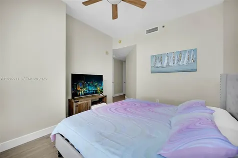 100 S Pointe Drive Miami Beach FL 33139