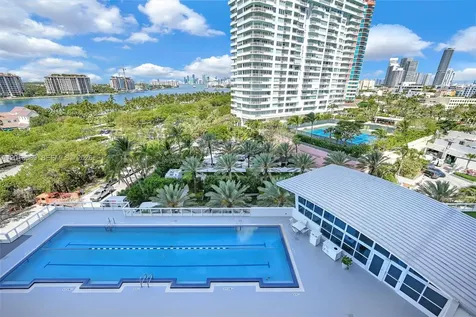 100 S Pointe Drive Miami Beach FL 33139