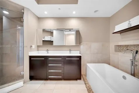 100 S Pointe Drive Miami Beach FL 33139