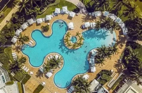 100 S Pointe Drive Miami Beach FL 33139