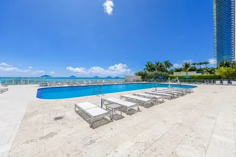 19201 Collins Avenue Sunny Isles Beach FL 33160