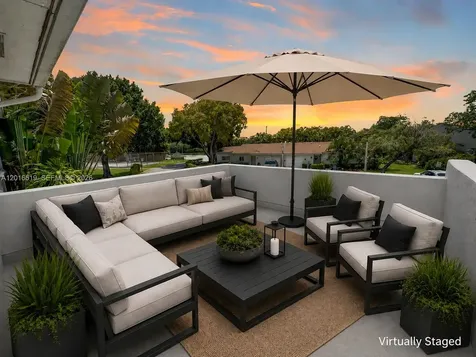 8670 Bridle Path Court Davie FL 33328